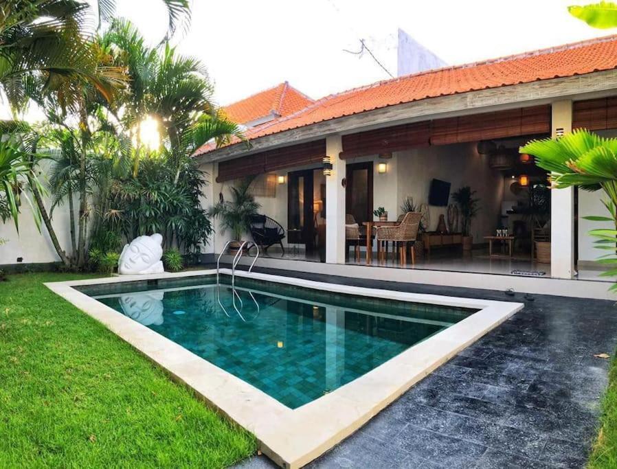 Villa Sayang 1 塞米亚克 外观 照片